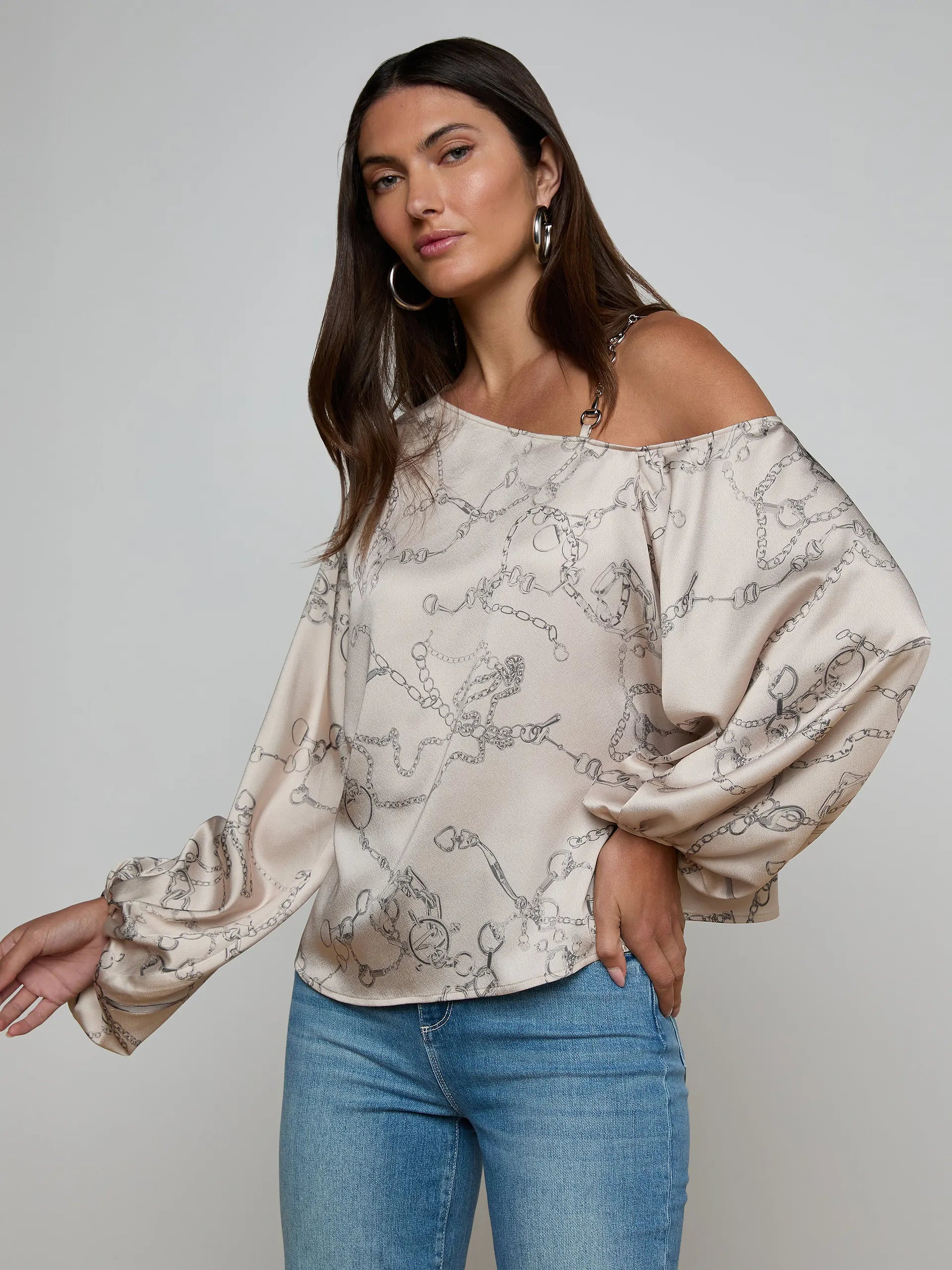 Asami Chain One-Shoulder Blouse