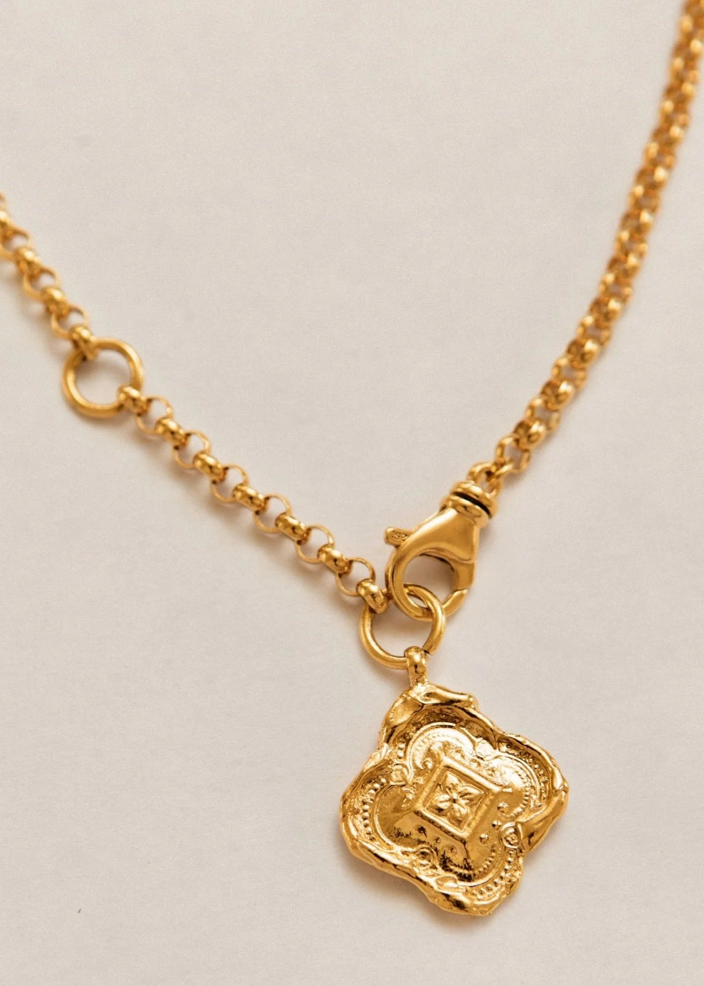 Infinite Compass Necklace - Gold