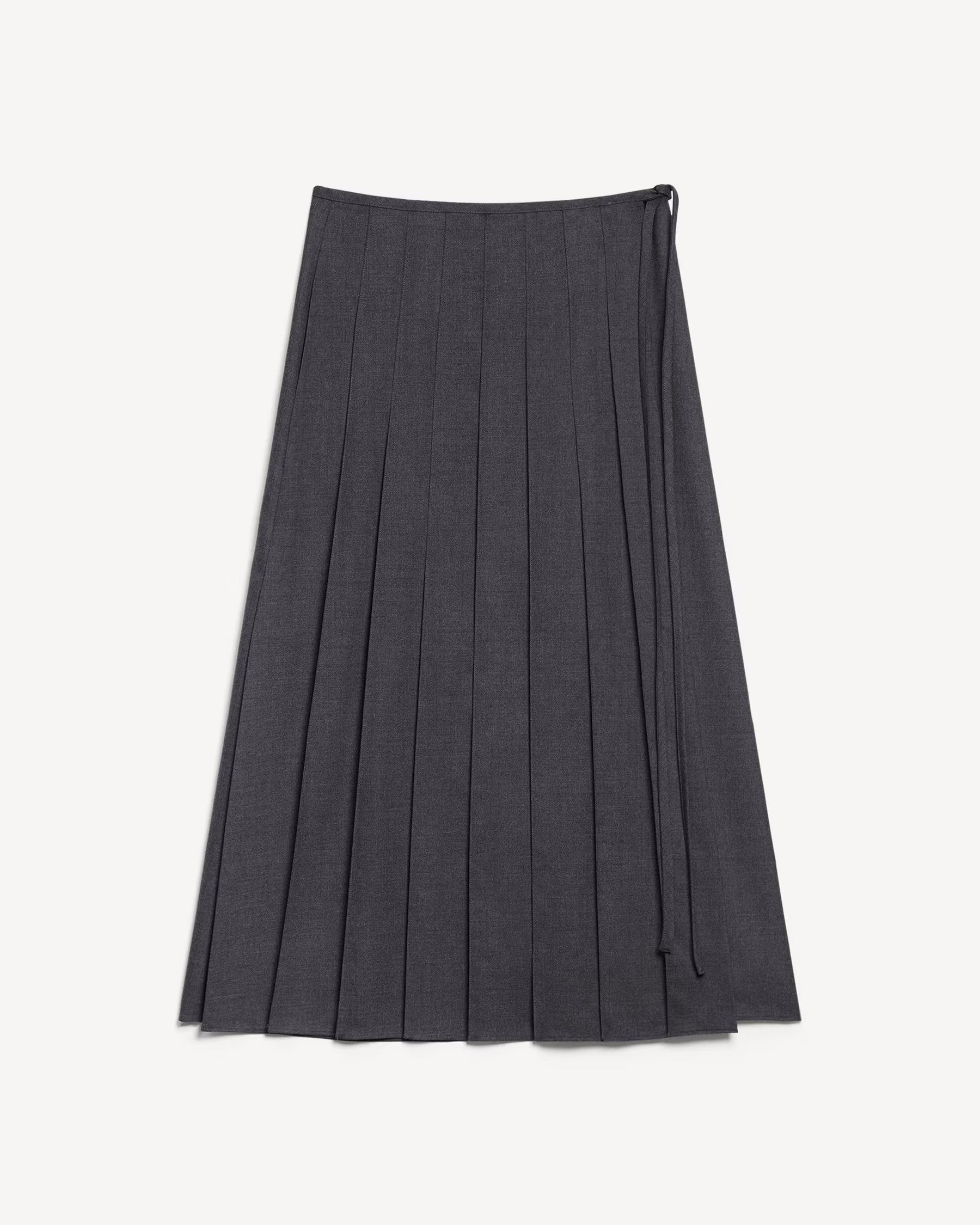 Theory Pleated Wrap Skirt in Drape Flannel - Charcoal Melange