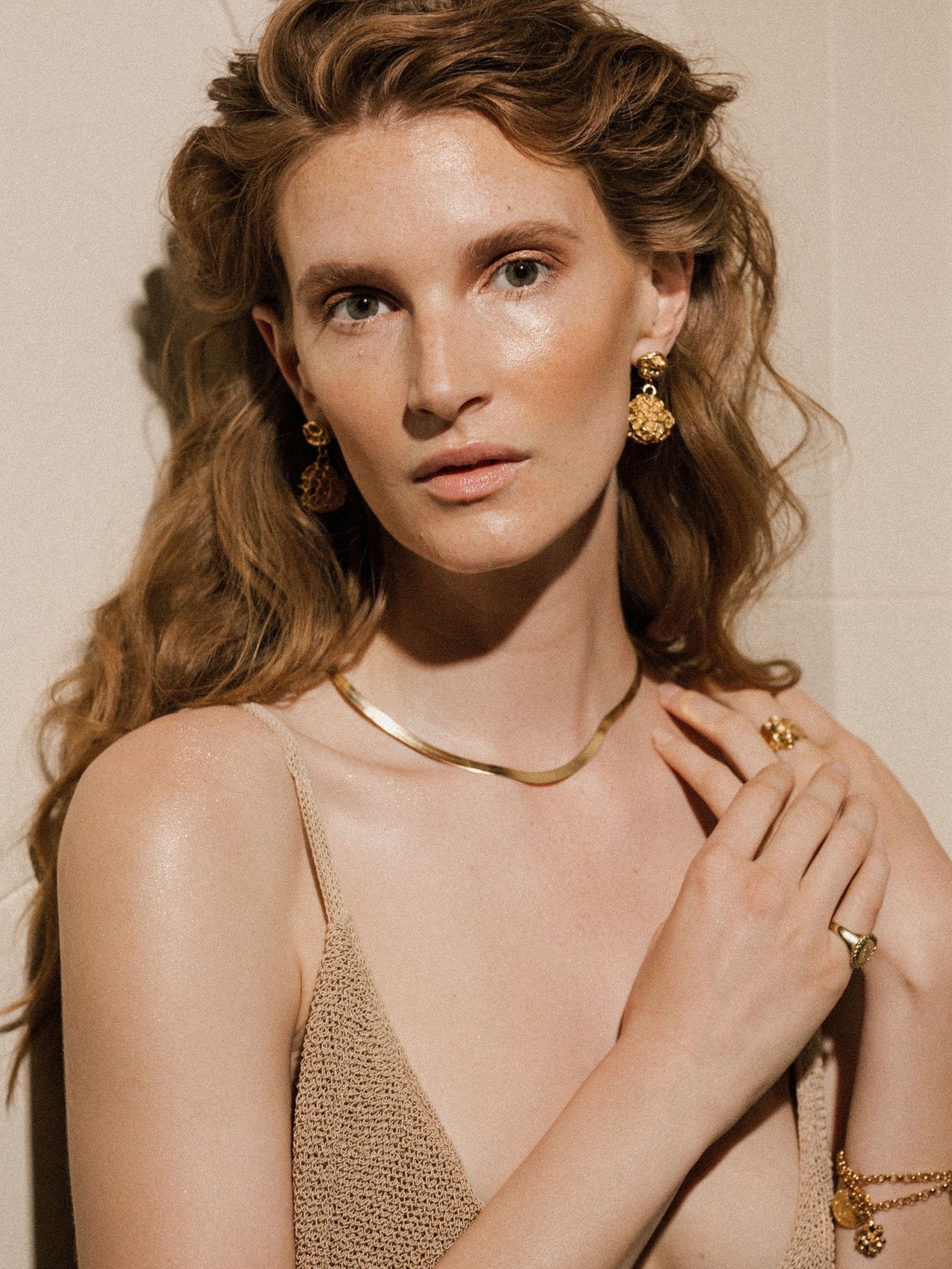 Sleeping Venus Necklace - Gold