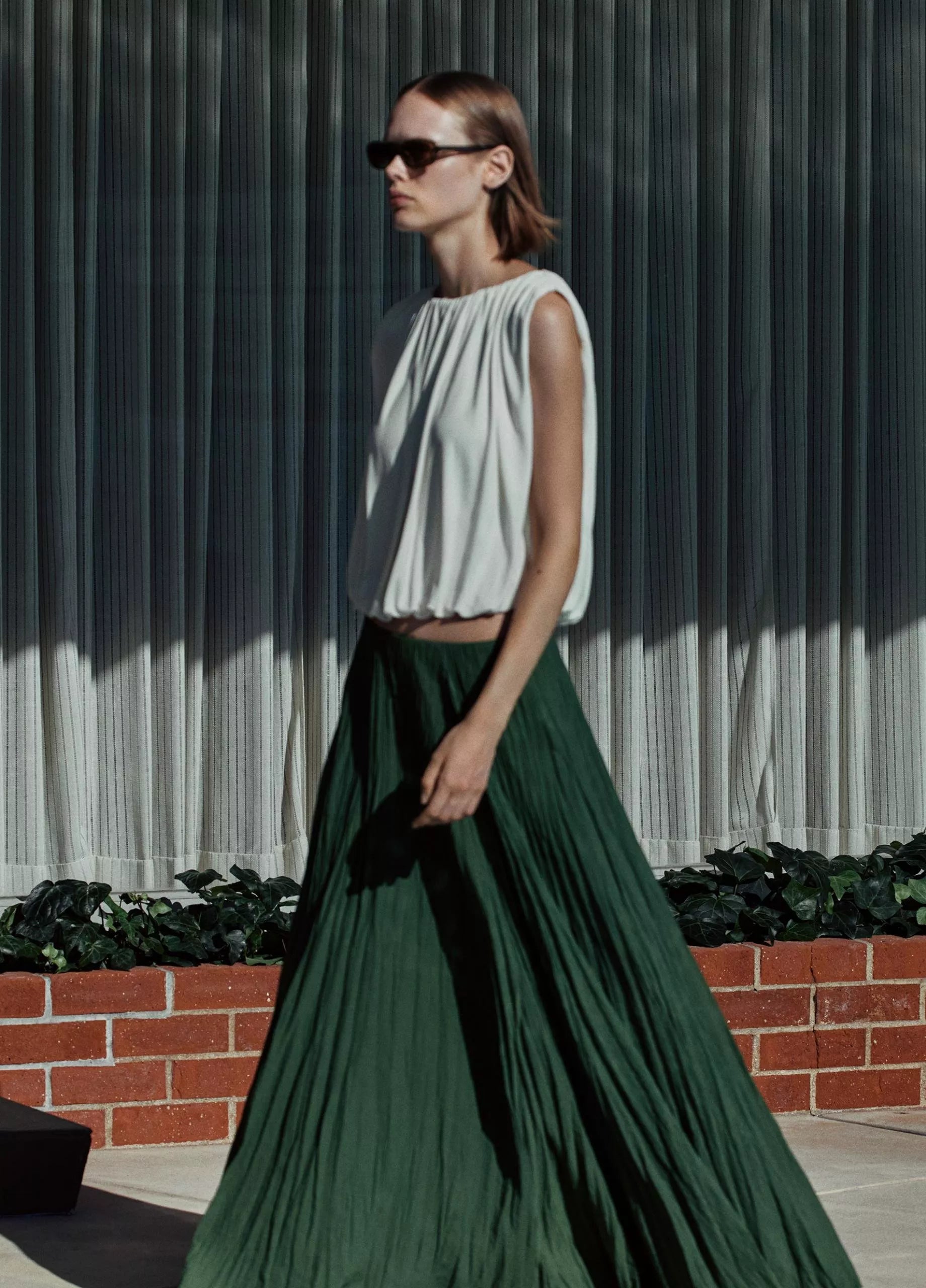 Vince Crinkled Plissé Cotton-Blend Maxi Skirt