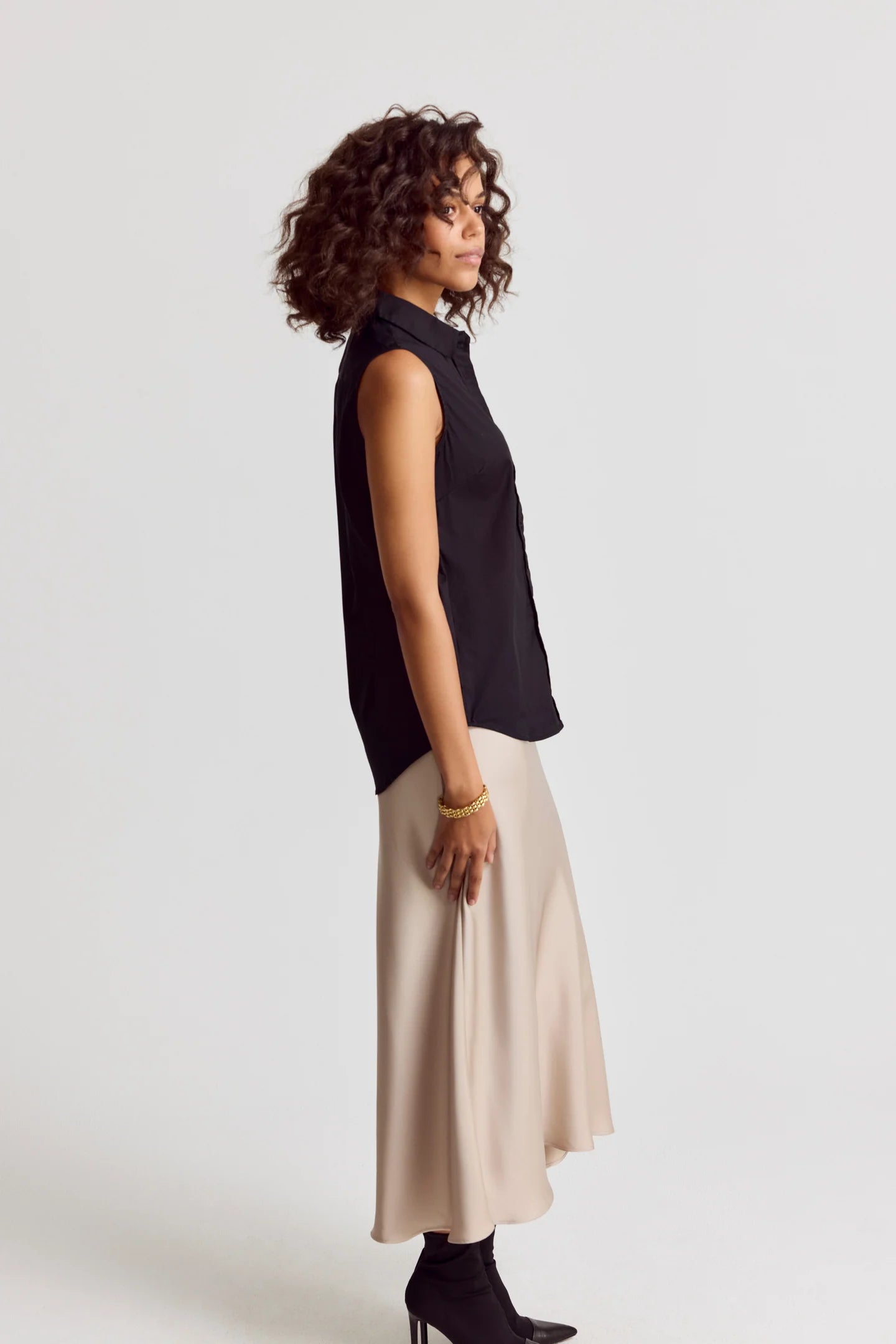 The Shirt The Signature Sleeveless Shirt
