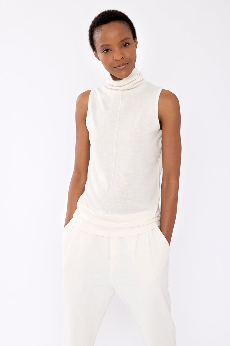 Sleeveless Seamed Funnel