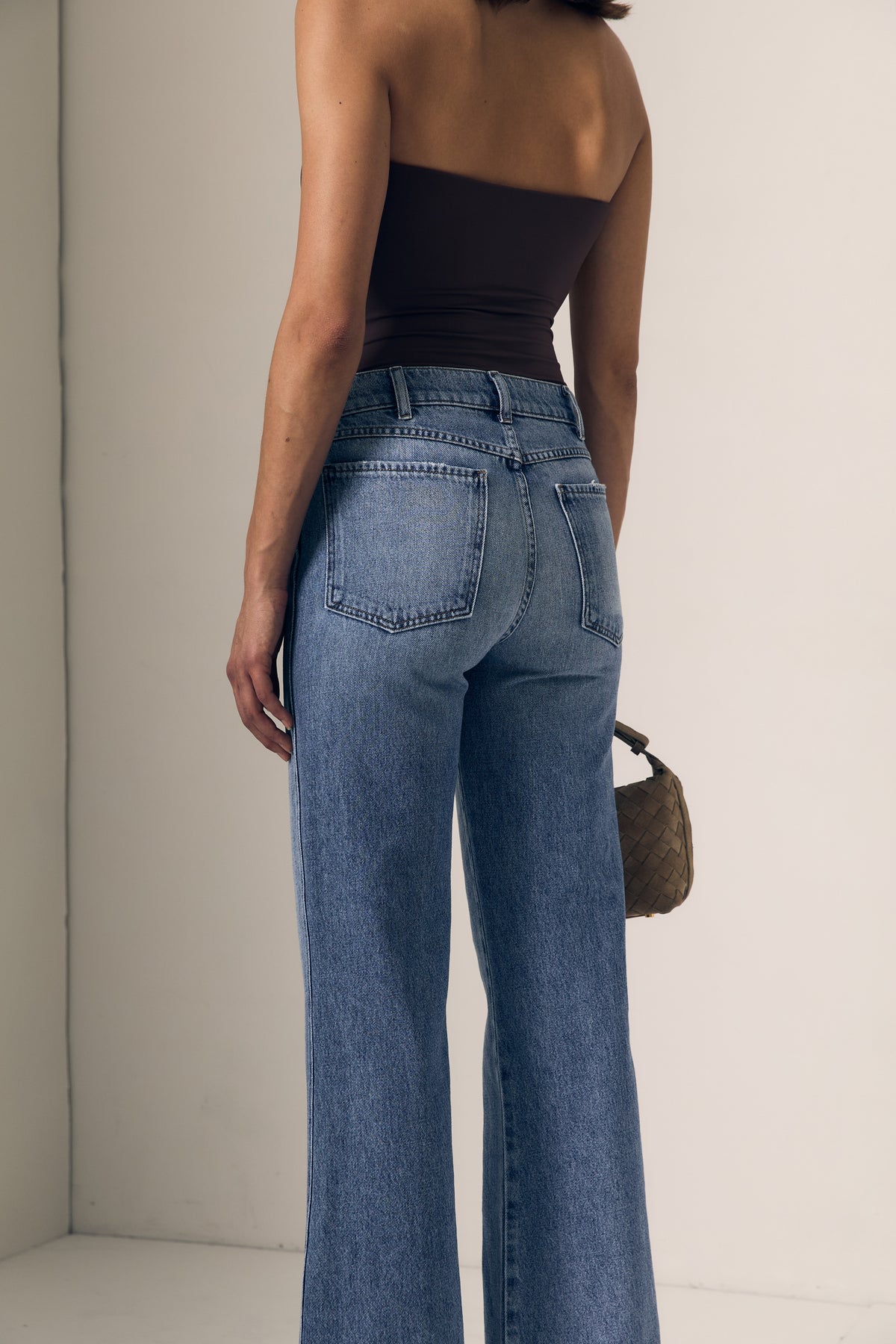 COWBOY BOOTCUT- MID RISE