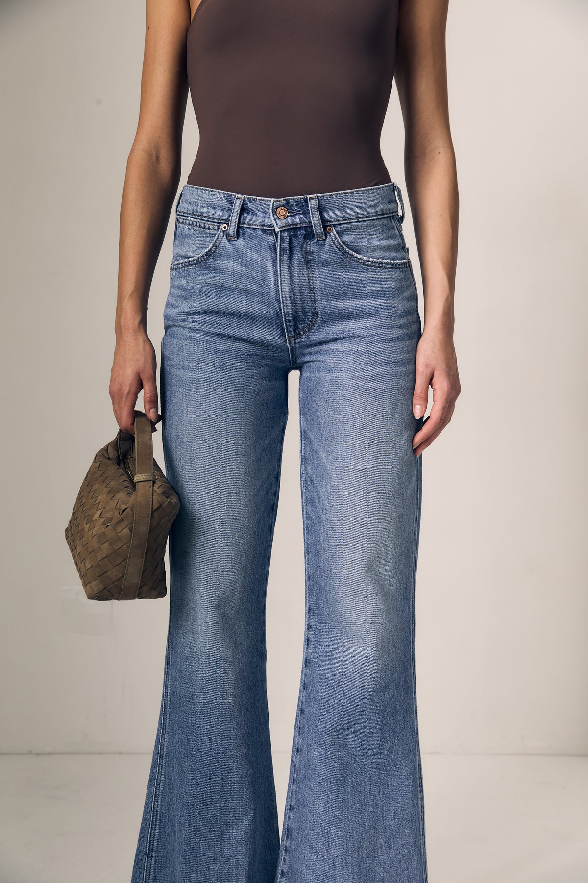 COWBOY BOOTCUT- MID RISE