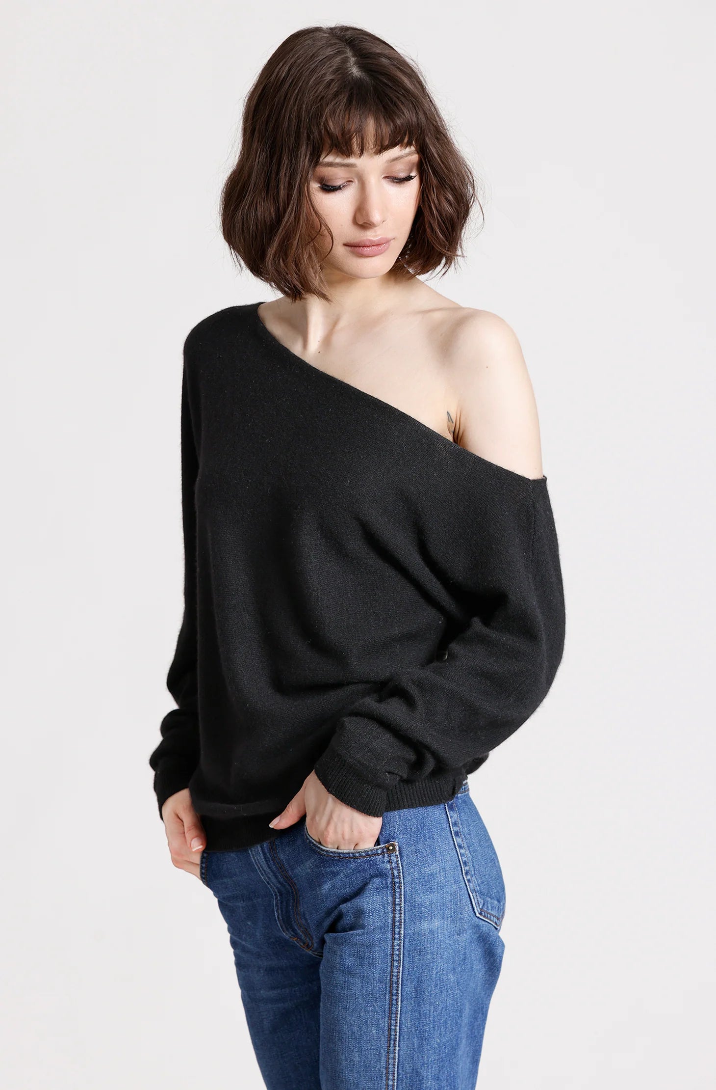 Minnie Rose Off the Shoulder Top - Black