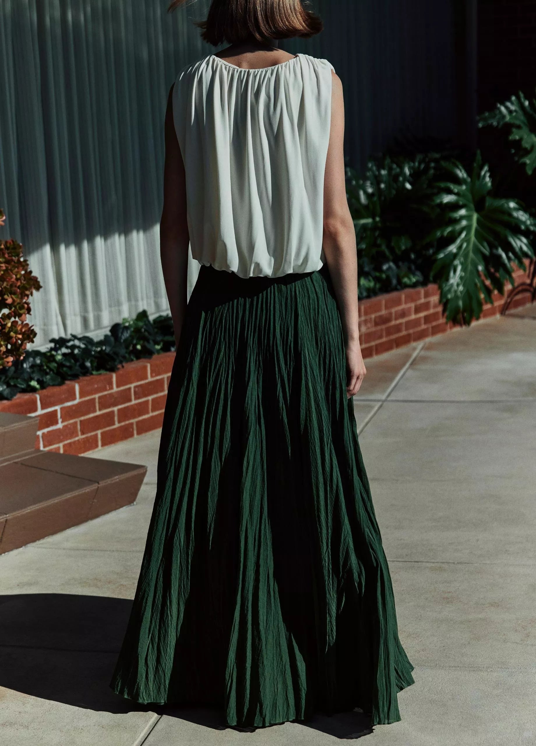 Vince Crinkled Plissé Cotton-Blend Maxi Skirt