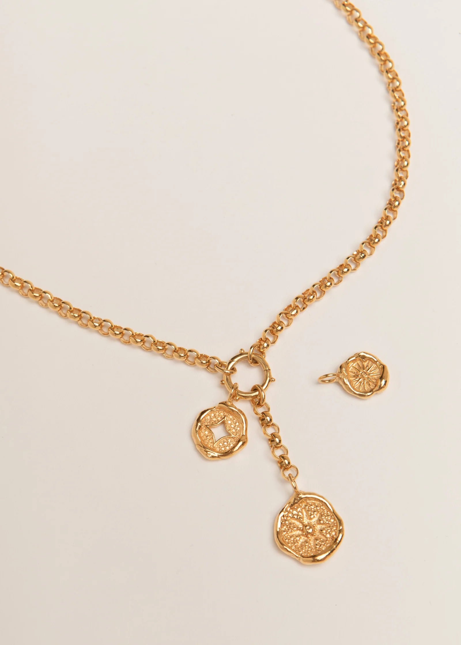 Everlasting Tale Necklace - Gold