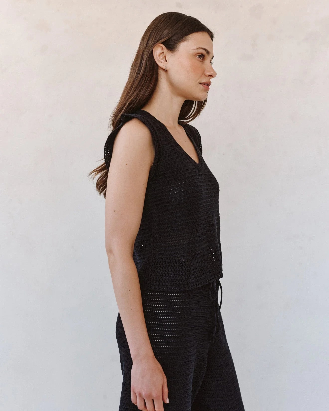 Bella Dahl V-Neck Crochet Top