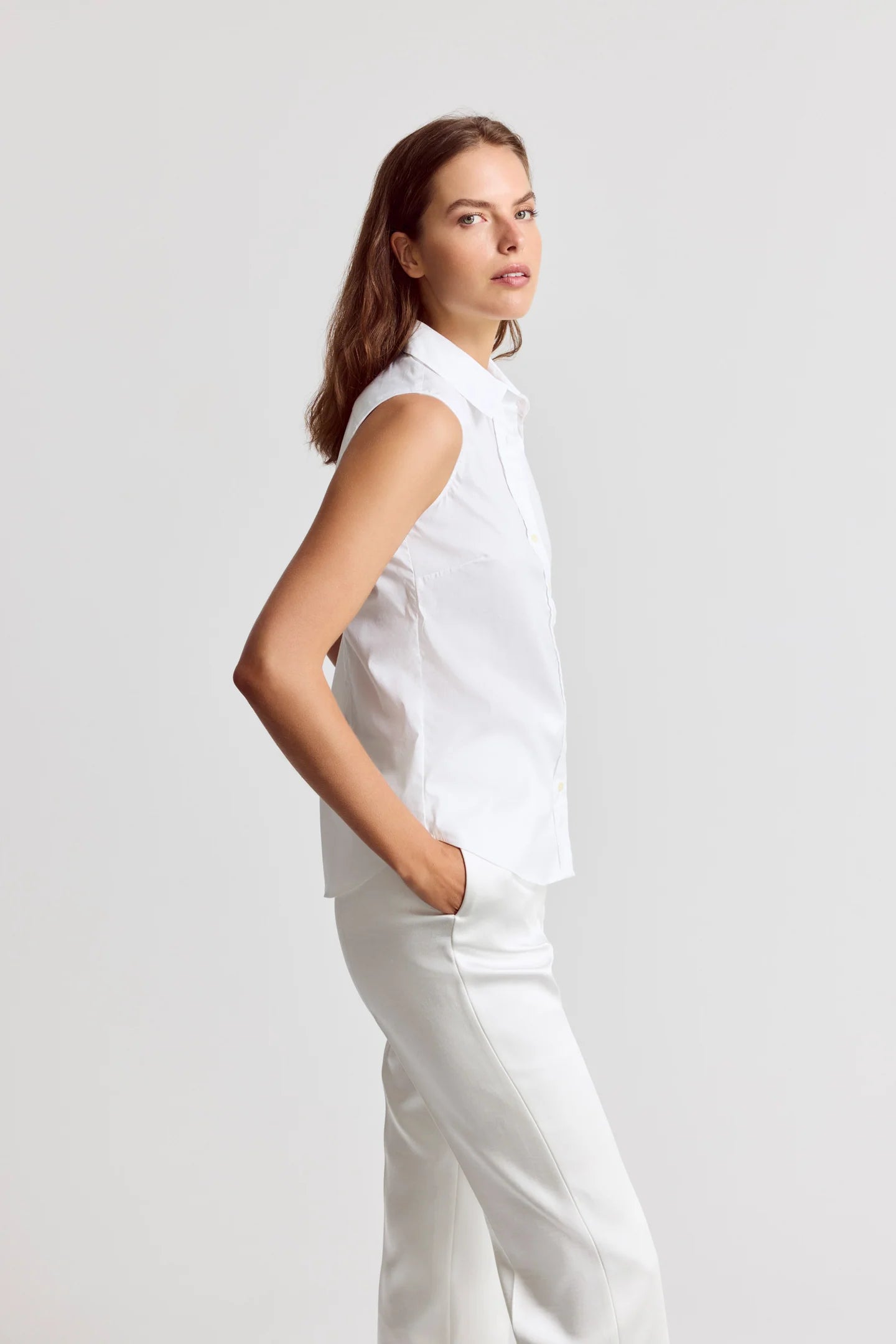 The Shirt The Signature Sleeveless Shirt