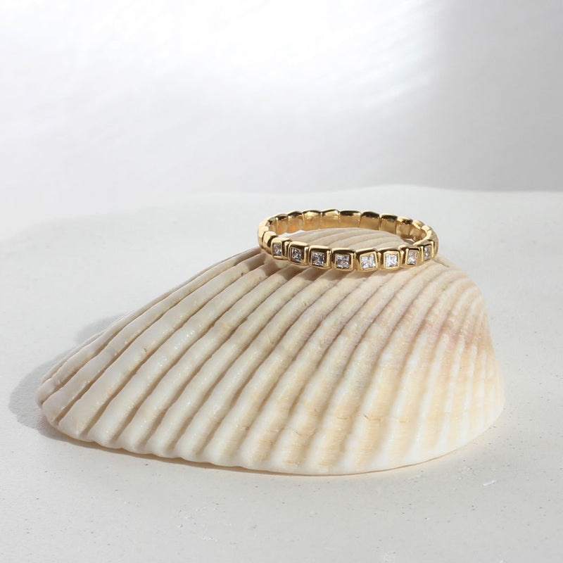 Summer QZ Ring